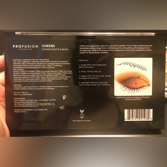 Eyeshadow Palette - Picture 2 of 4